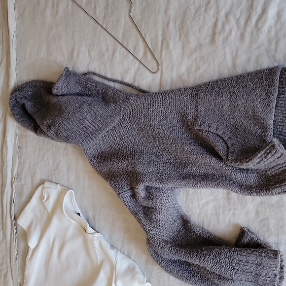 Kenzie cowl neck sweater - Picture 9 of 9